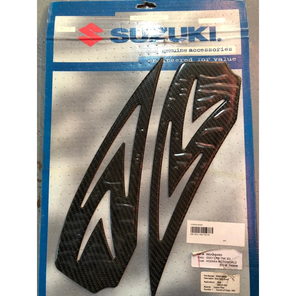 Suzuki 990A0-64065 GSXR 1000 K9 Black Carbon Fibre Side Tank Guard